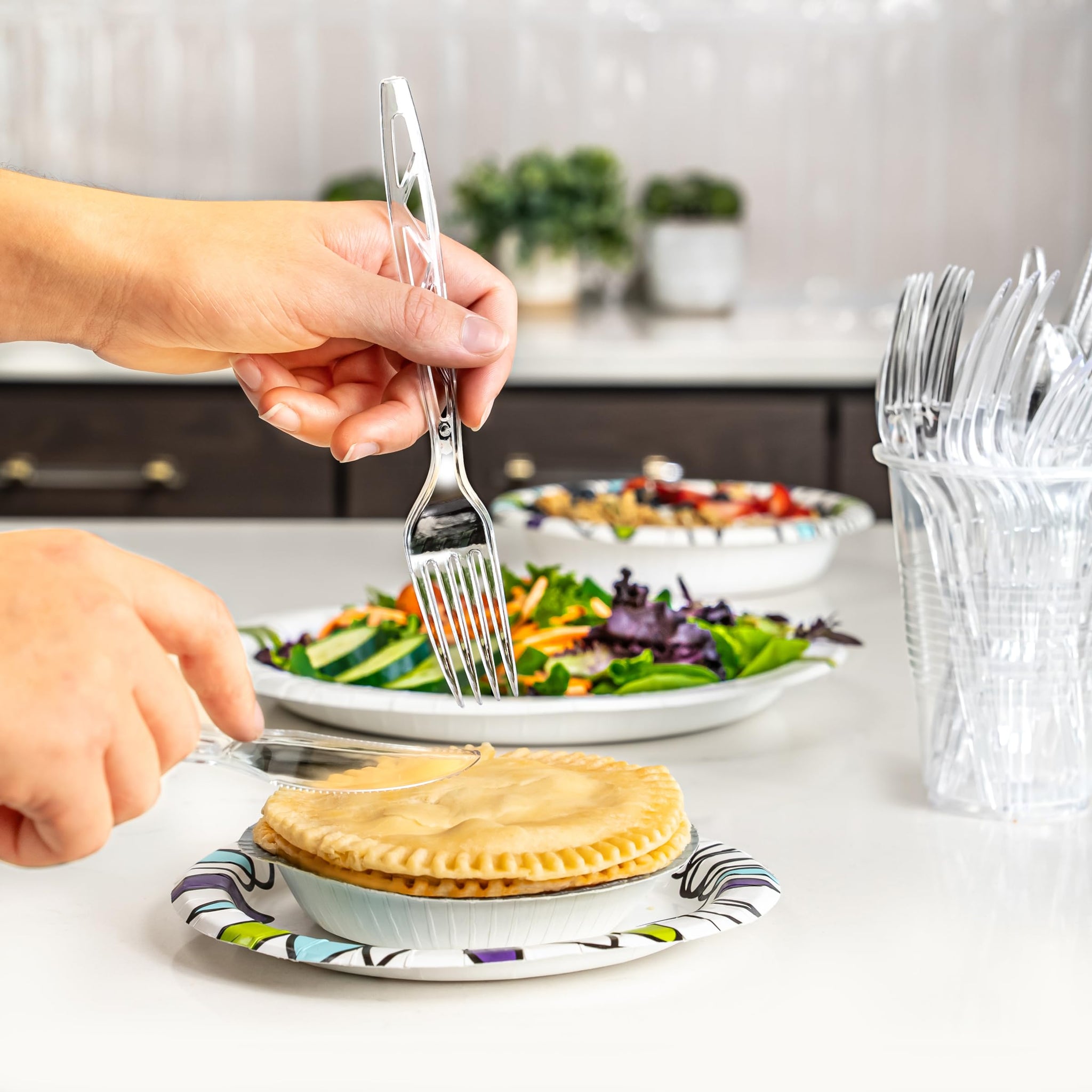 Amazon Basics Disposable Clear Plastic Cutlery Set, Premium Quality